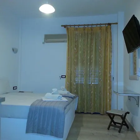 Katefiani * Perissa (Santorini)